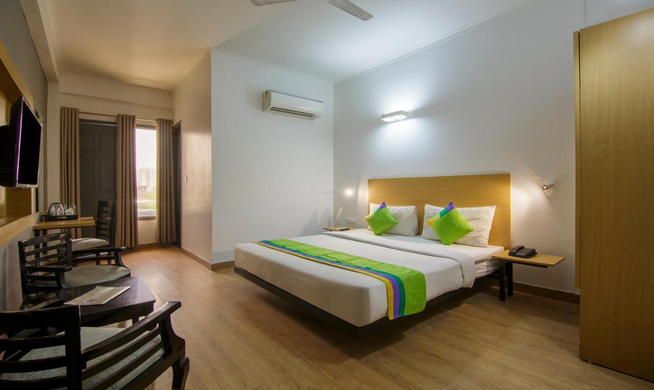 Treebo Noida Express Hotel Buitenkant foto