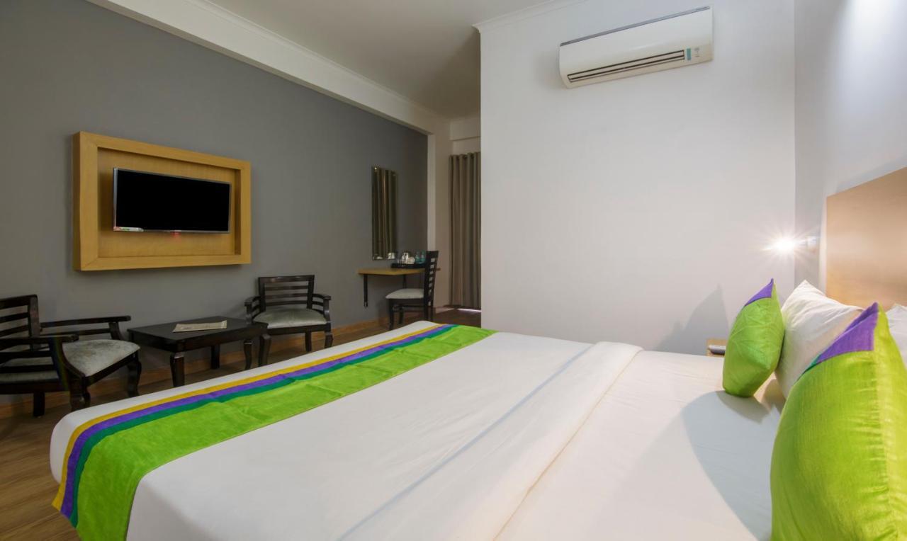 Treebo Noida Express Hotel Buitenkant foto