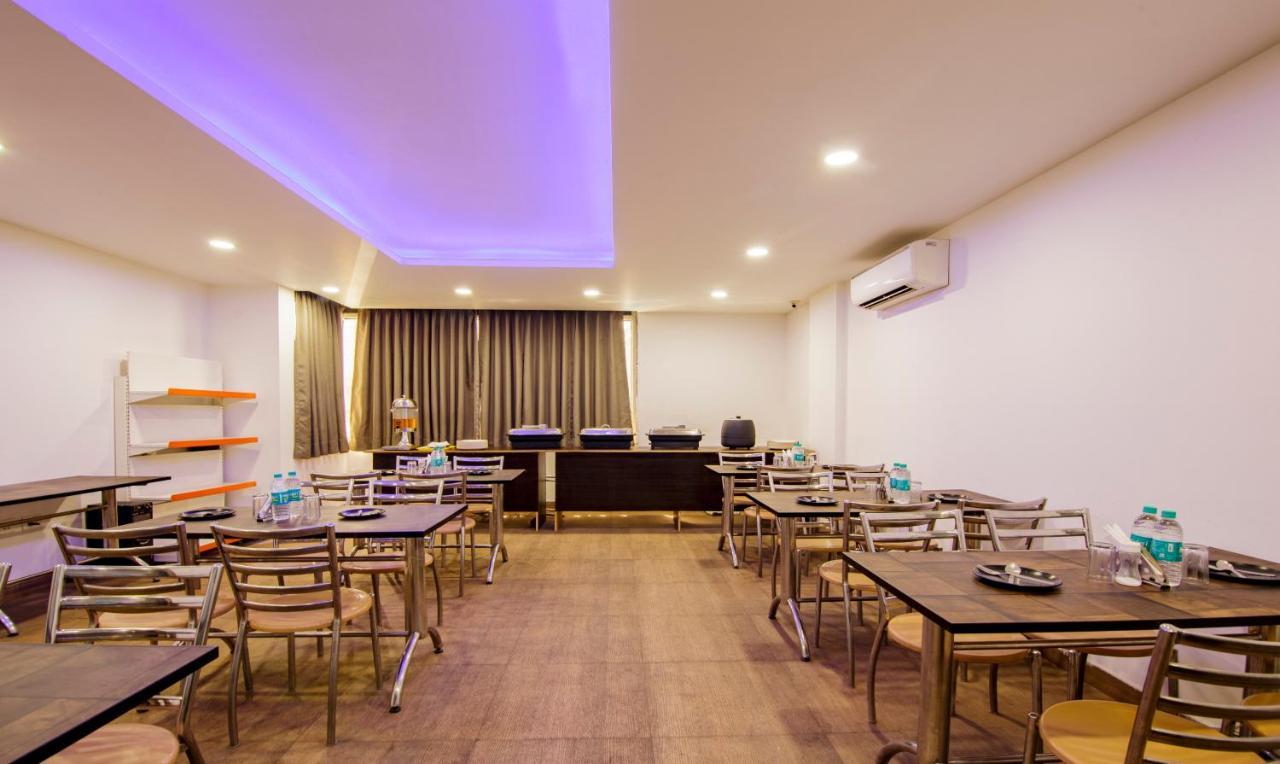 Treebo Noida Express Hotel Buitenkant foto