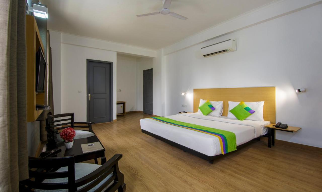 Treebo Noida Express Hotel Buitenkant foto